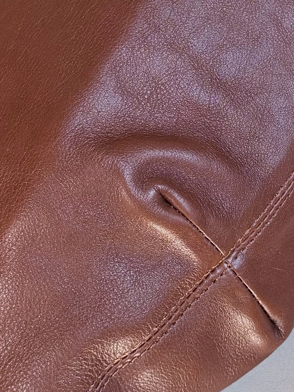 MICHAEL KORS Skorpios Bag! Like New. Cognac. Large. Made in Italy. - Picture 11 of 12